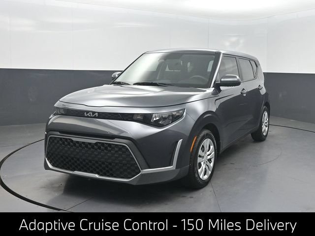 Used 2023 Kia Soul LX FWD image 1