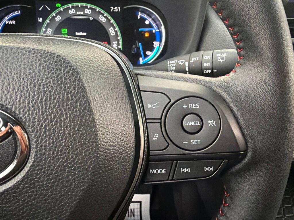 Used 2025 Toyota RAV4 SE AWD/4WD image 28
