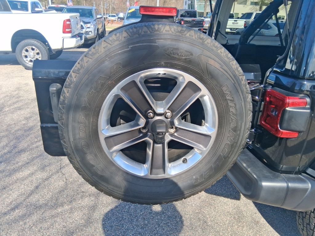 Used 2021 Jeep Wrangler Unlimited Sahara image 24