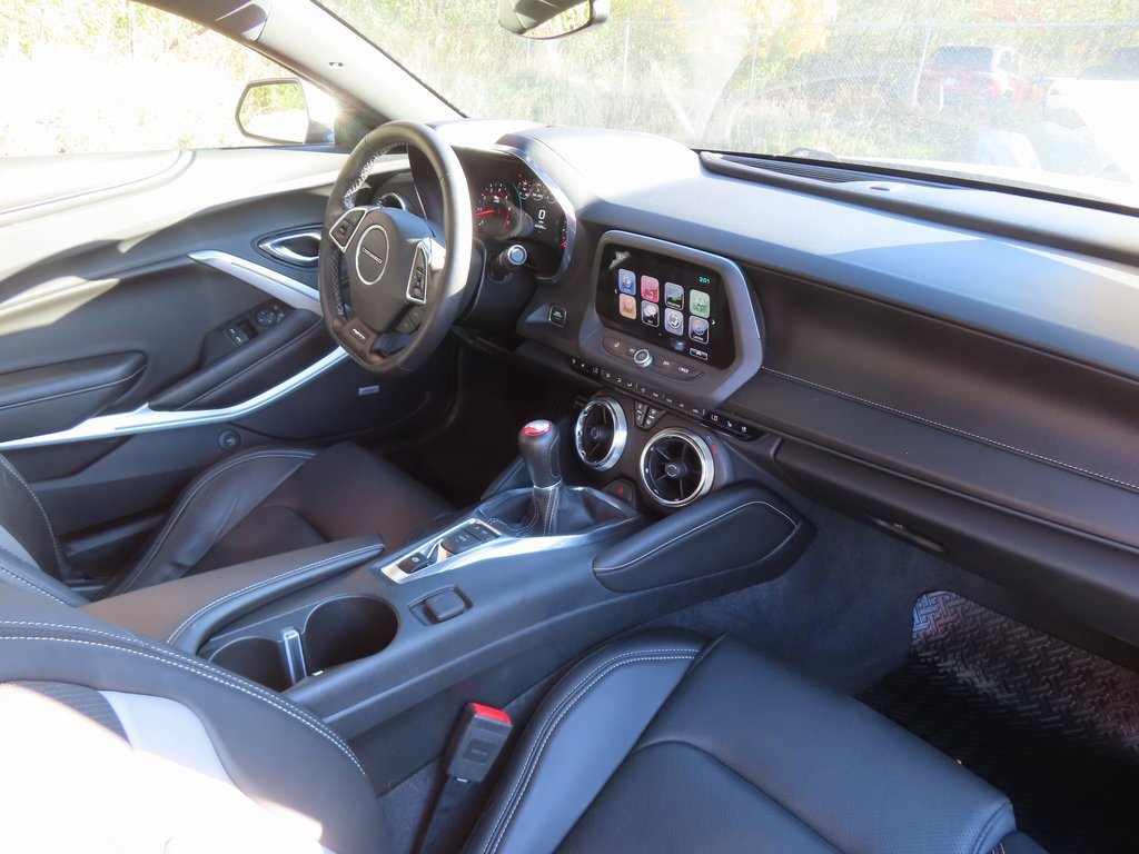 Used 2017 Chevrolet Camaro SS image 26
