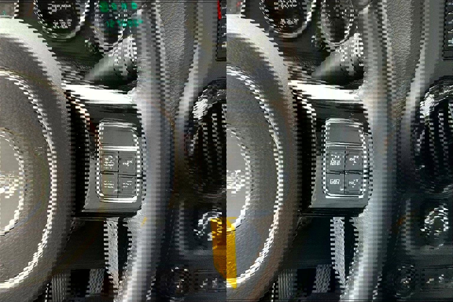 Used 2015 Jeep Wrangler Altitude image 13