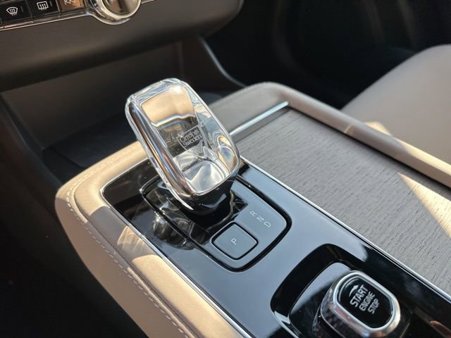 New 2026 Volvo XC90 B6 Plus w/ Protection Package Premier image 14