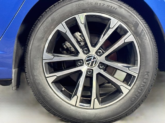 Used 2024 Volkswagen Jetta Sport FWD image 32