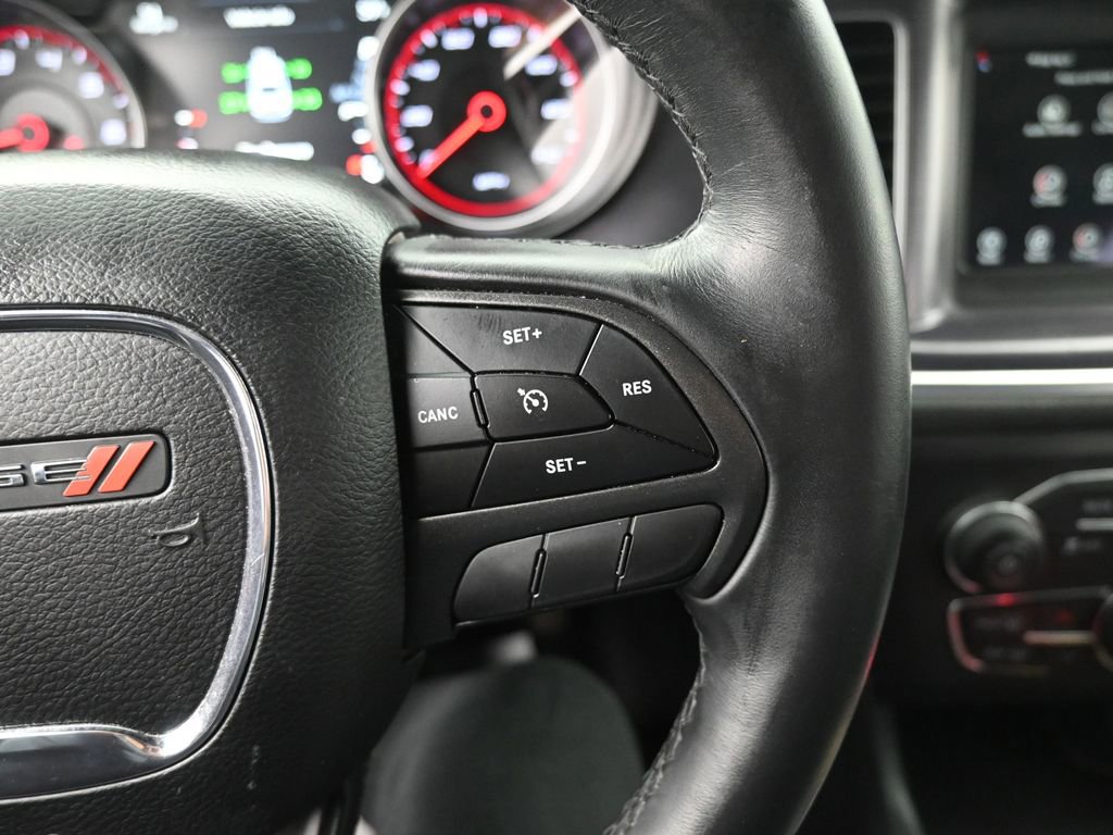 Used 2018 Dodge Charger SXT image 16