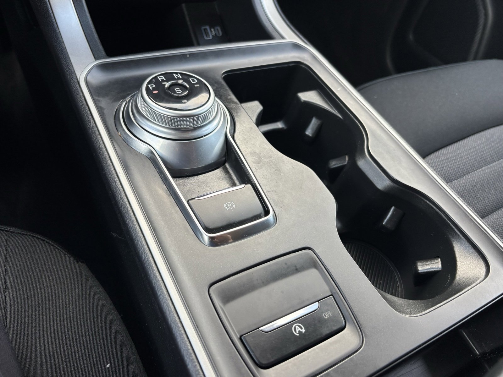 Used 2023 Ford Edge SE w/ Black Appearance Package image 27