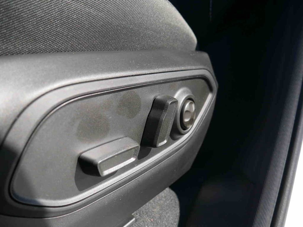 New 2025 Jeep Grand Cherokee Laredo X w/ Luxury Tech Group I image 27