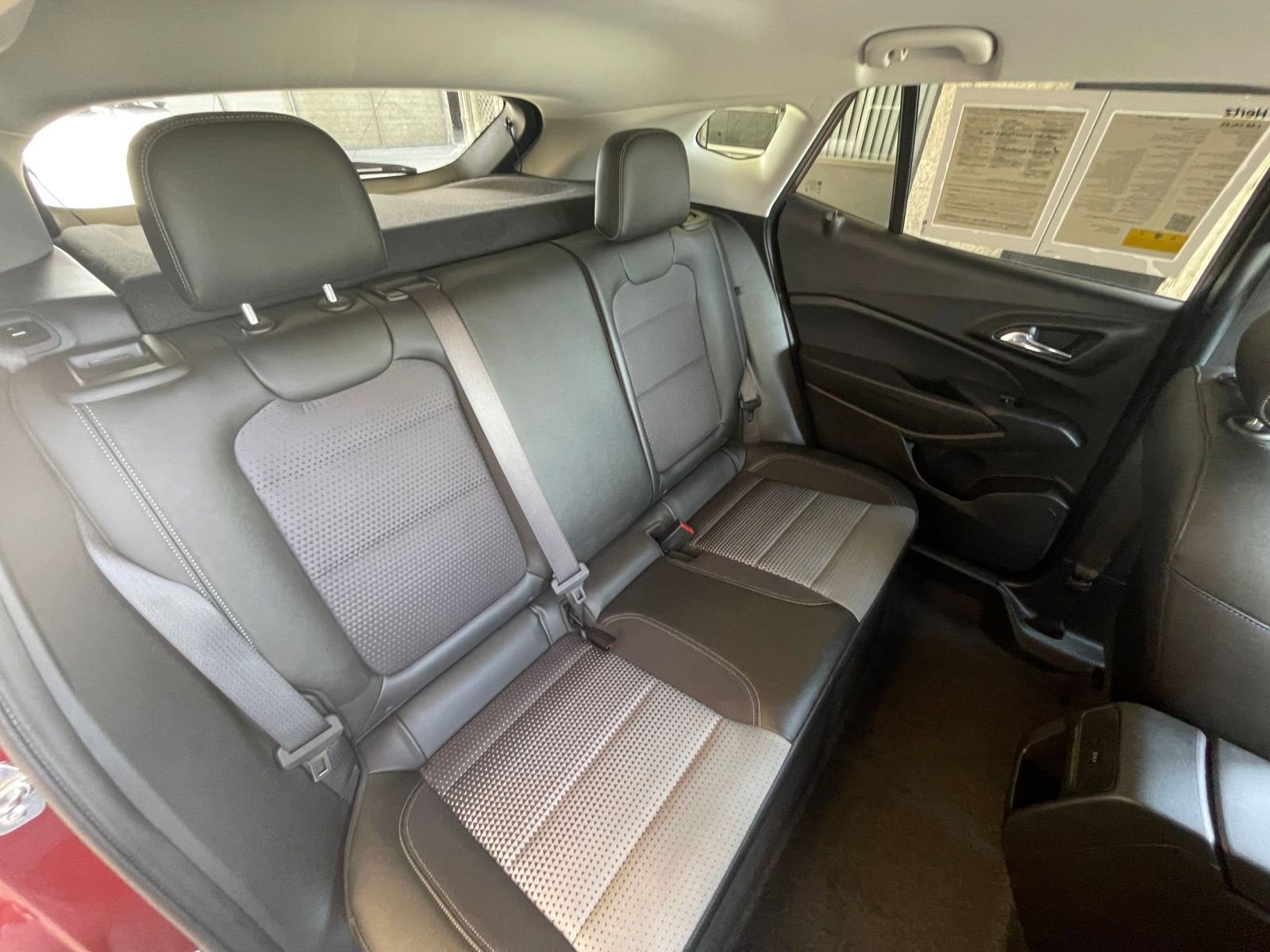 Used 2025 Chevrolet Trax LT image 37