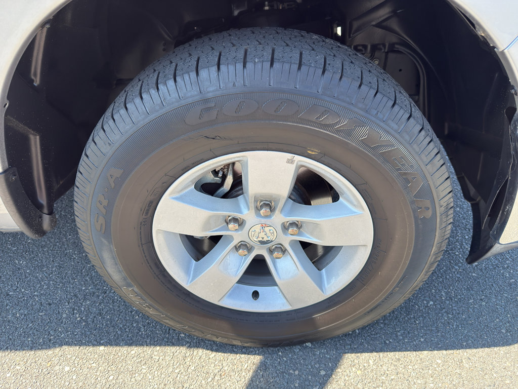 Used 2024 RAM 1500 Classic SLT image 32