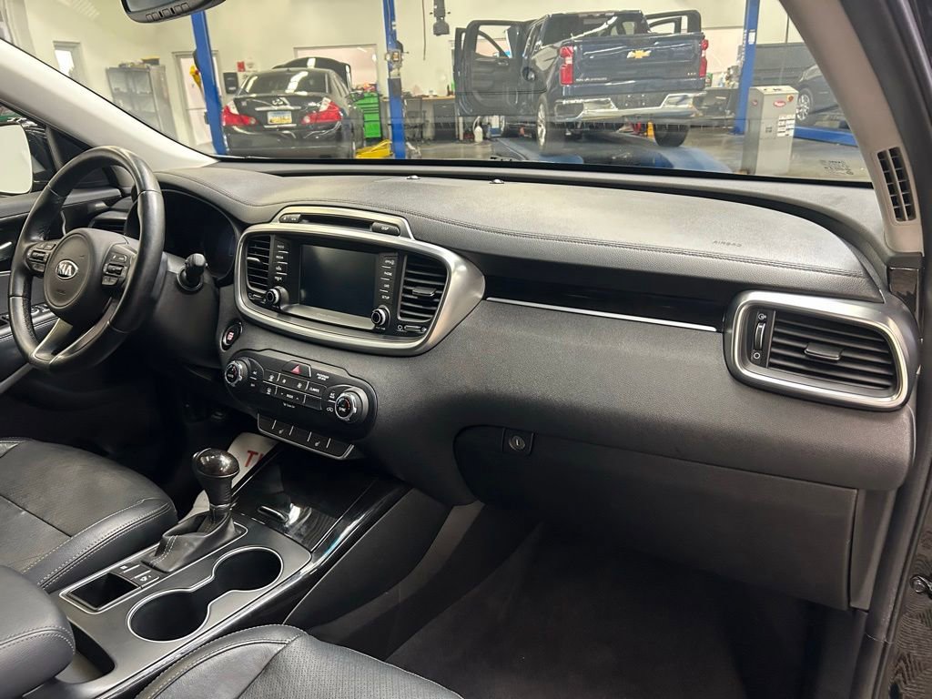 Used 2018 Kia Sorento EX FWD image 15