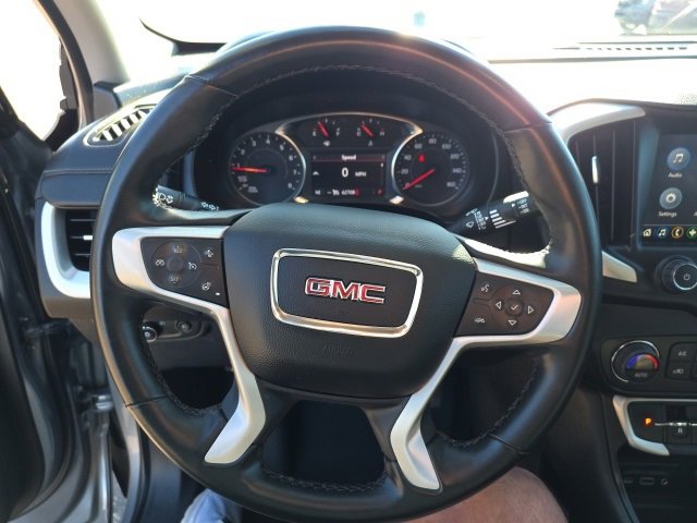 Used 2023 GMC Terrain SLT image 29