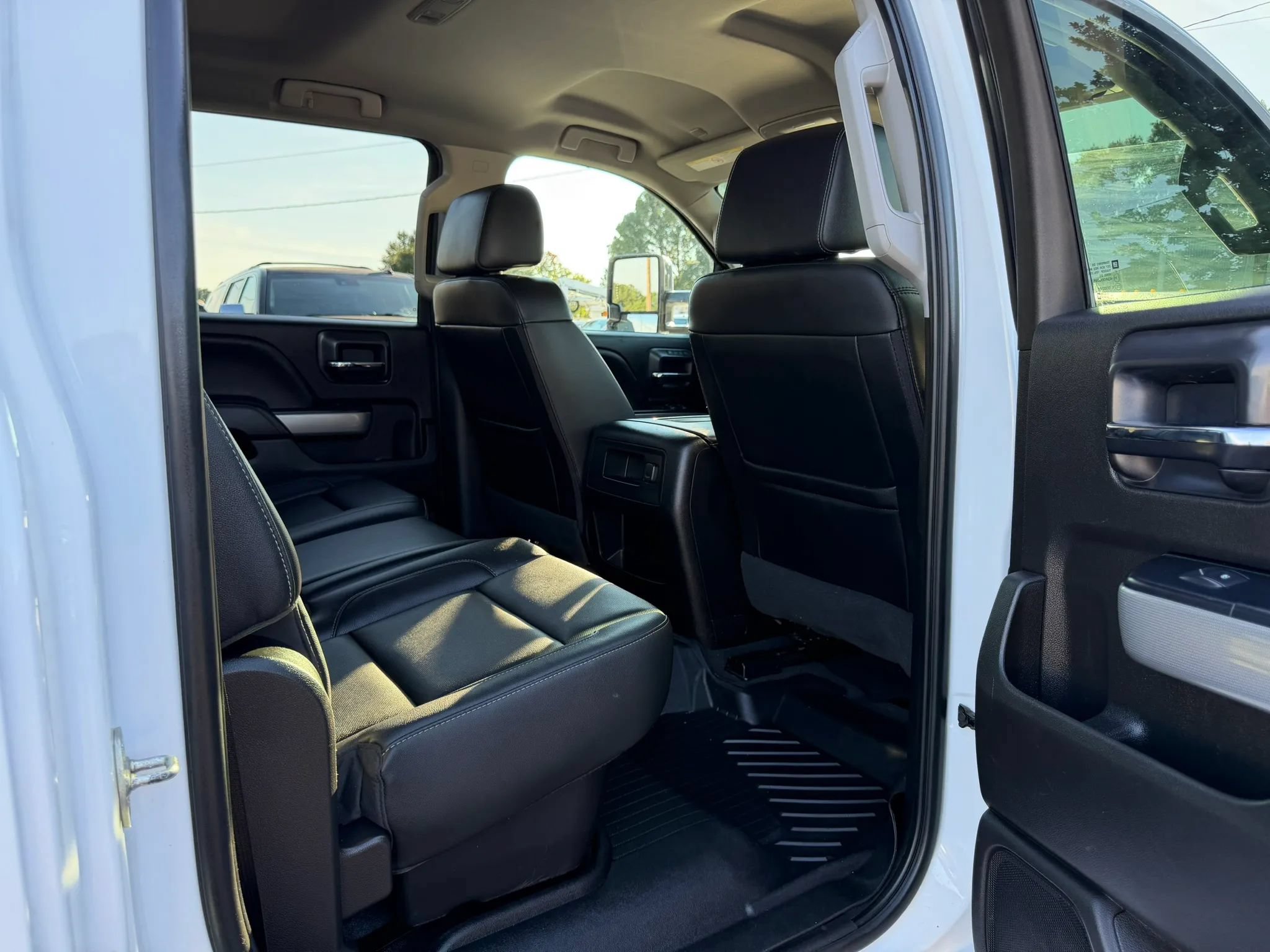 Used 2019 Chevrolet Silverado 2500 LTZ w/ Duramax Plus Package AWD/4WD image 22
