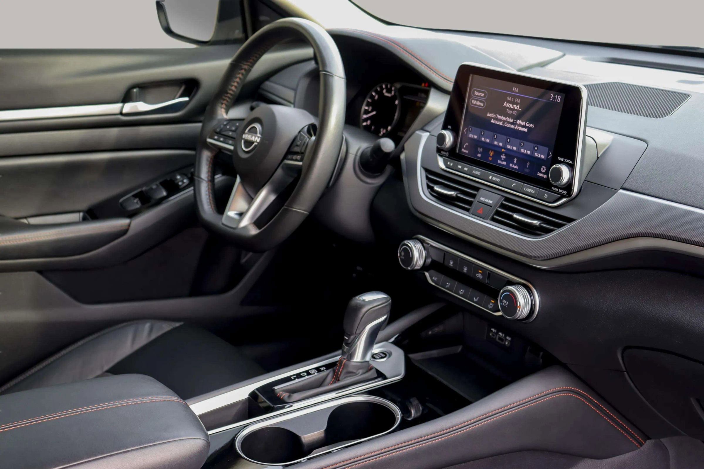 Used 2024 Nissan Altima 2.5 SR image 36