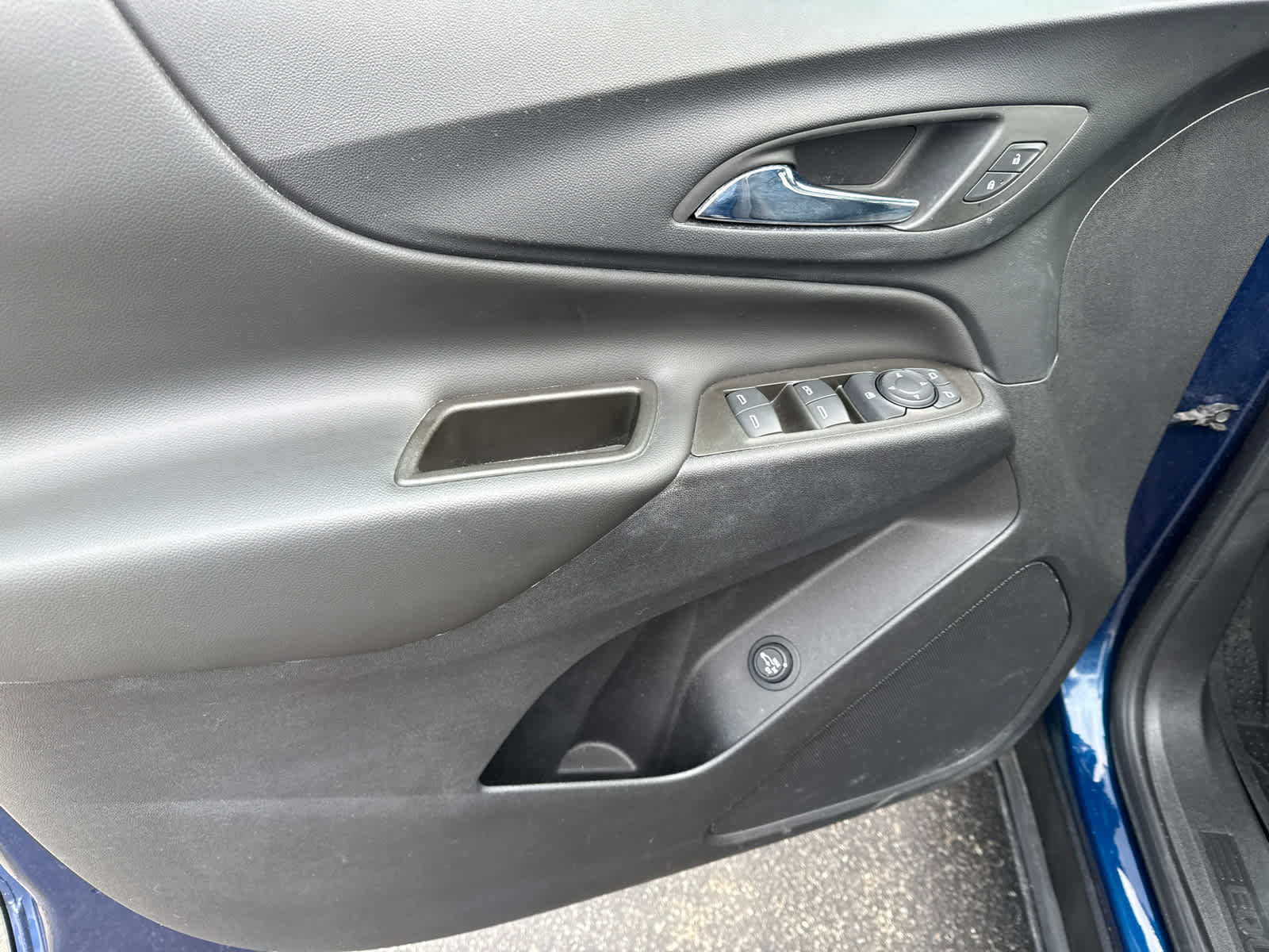 Used 2023 Chevrolet Equinox LT image 17