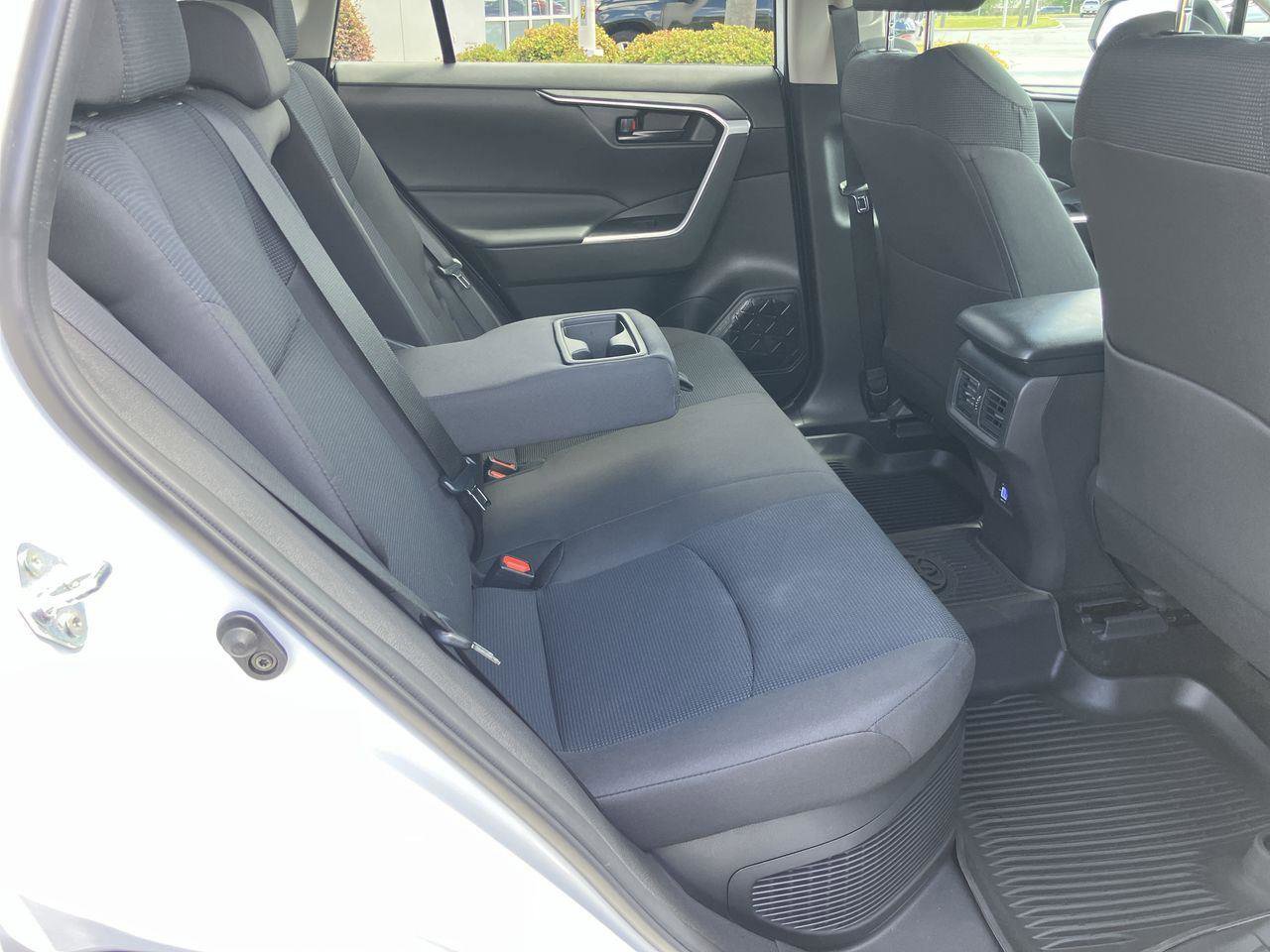 Used 2025 Toyota RAV4 LE image 29