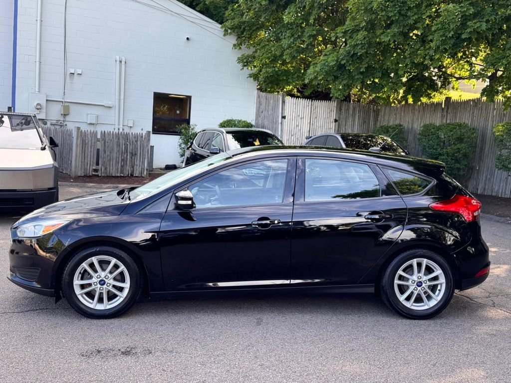 Used 2016 Ford Focus SE FWD image 3
