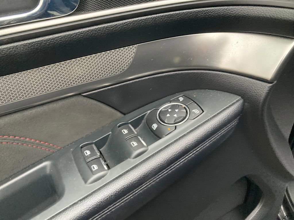 Used 2018 Ford Explorer XLT w/ Equipment Group 202A image 16