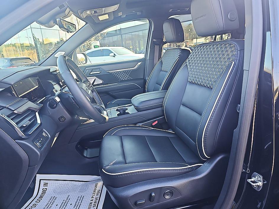 Used 2025 GMC Acadia Denali w/ Super Cruise Package image 14