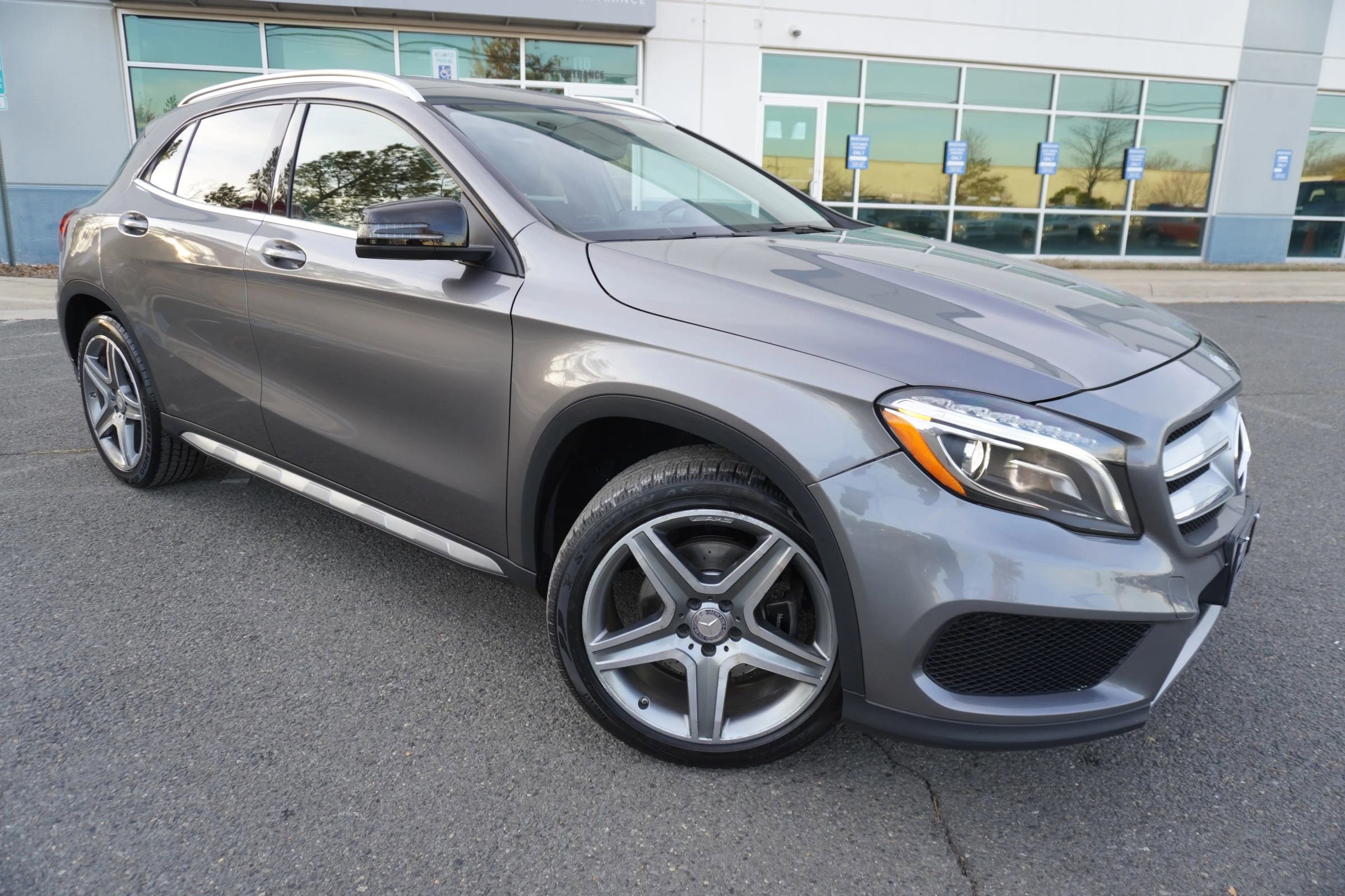 Used 2015 Mercedes-Benz GLA 250 GLA 250 4MATIC Sport Utility 4 image 1