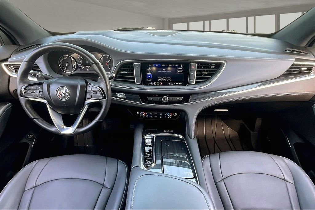 Used 2023 Buick Enclave Premium w/ Experience Buick Package FWD image 7