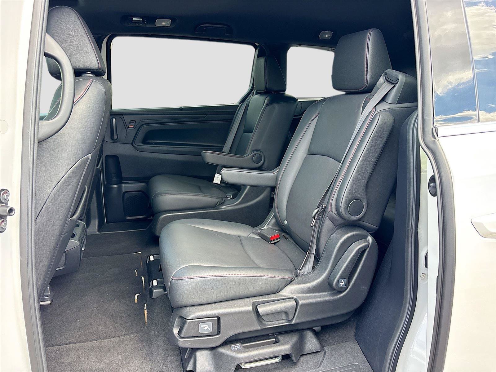 Certified 2024 Honda Odyssey Sport image 28