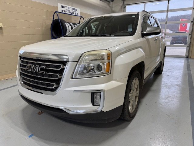 Used 2017 GMC Terrain SLT w/ Open Road Package image 2