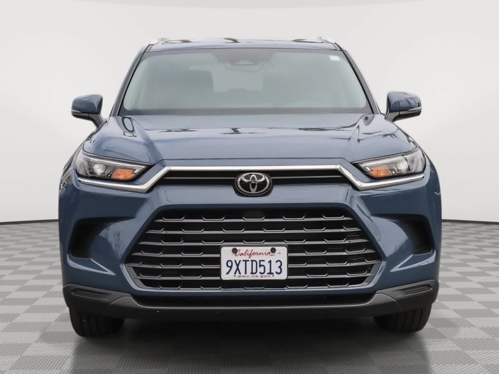 Used 2026 Toyota Grand Highlander FWD image 2