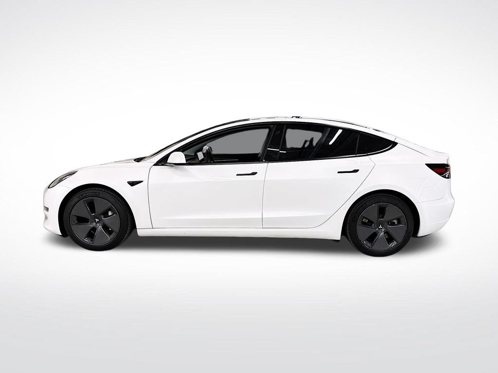Used 2021 Tesla Model 3 Standard Range Plus RWD image 2