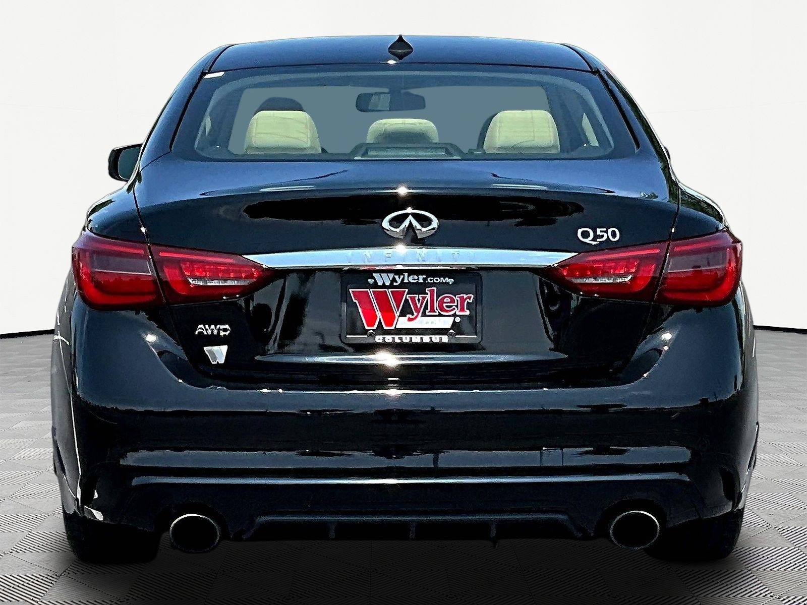 Used 2019 INFINITI Q50 Luxe w/ Essential Package (3.0T Luxe) AWD/4WD image 5