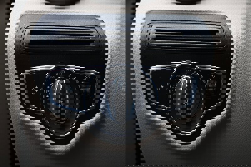 Used 2018 Mercedes-Benz GLC 300 4MATIC Coupe image 33