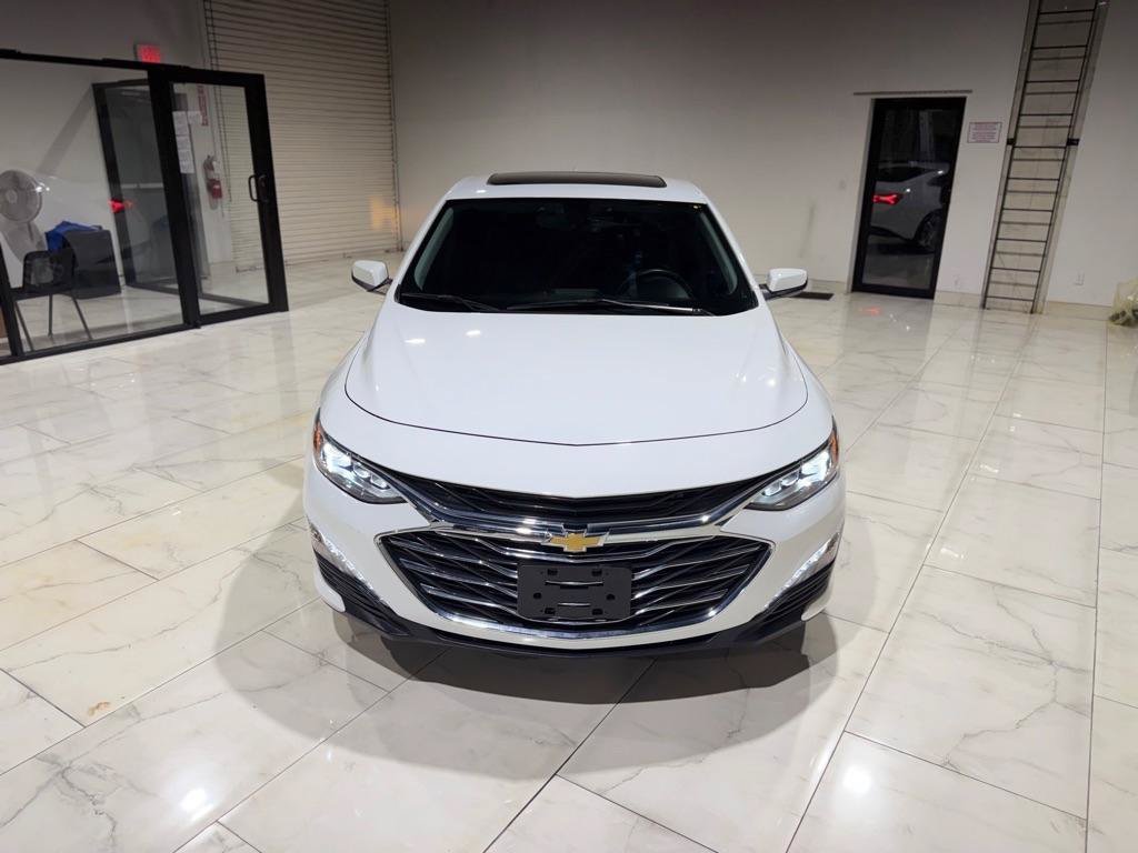 Used 2022 Chevrolet Malibu Premier FWD image 2