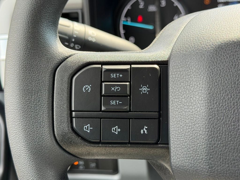 New 2026 Ford F550 4x4 Crew Cab image 27