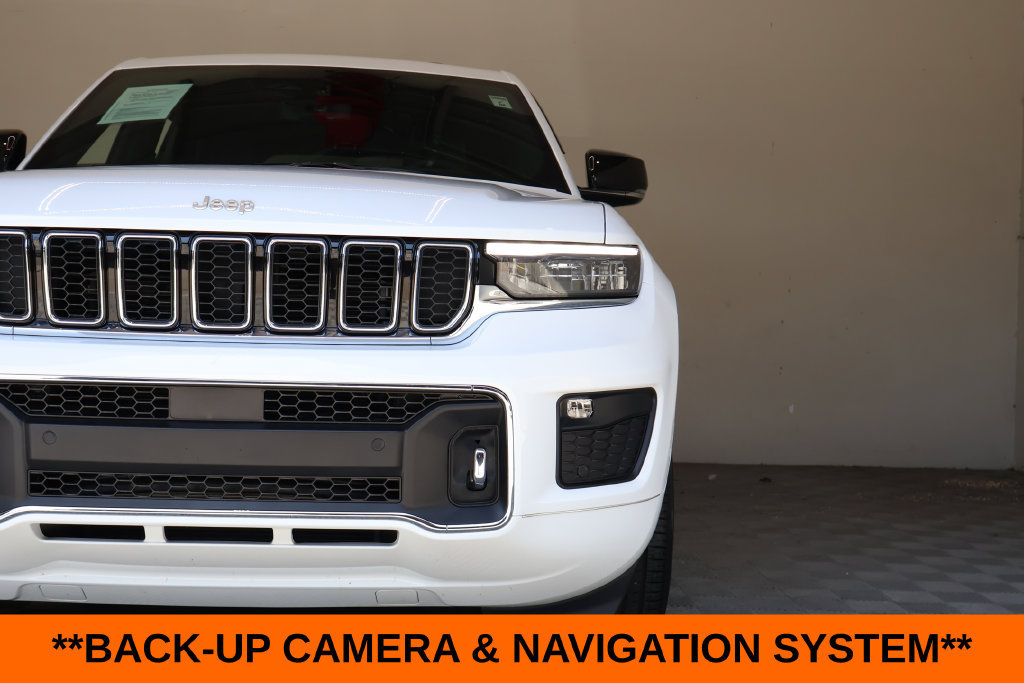 Used 2025 Jeep Grand Cherokee Overland w/ Luxury Tech Group IV AWD/4WD image 5