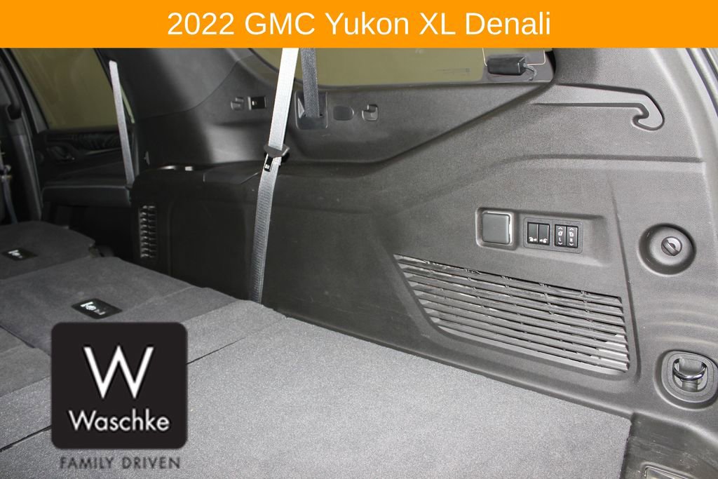 Used 2022 GMC Yukon XL Denali w/ Denali Premium Package AWD/4WD image 24