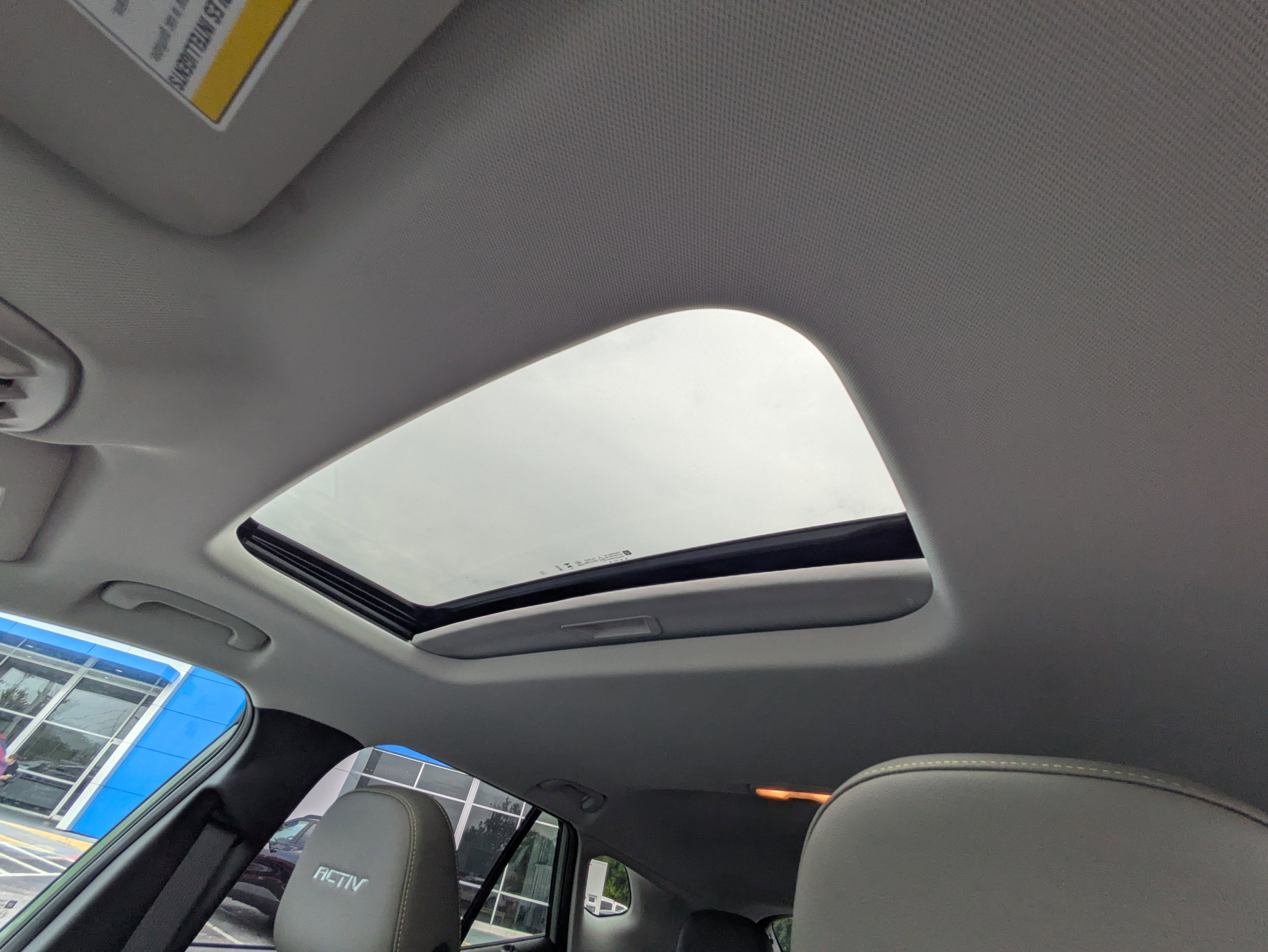 Used 2021 Chevrolet Equinox LS FWD image 12