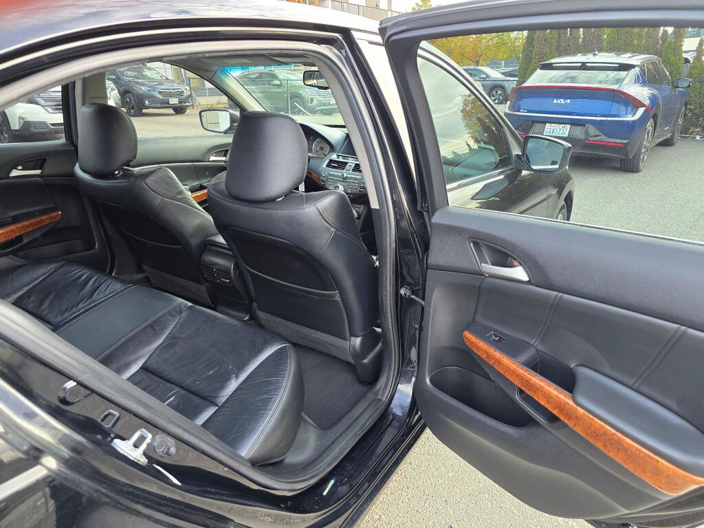 Used 2011 Honda Accord EX-L image 13