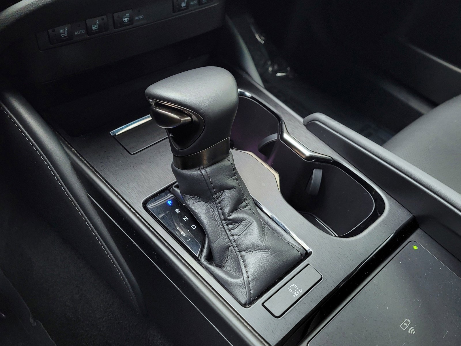 Used 2024 Lexus ES 250 w/ Premium Package image 18