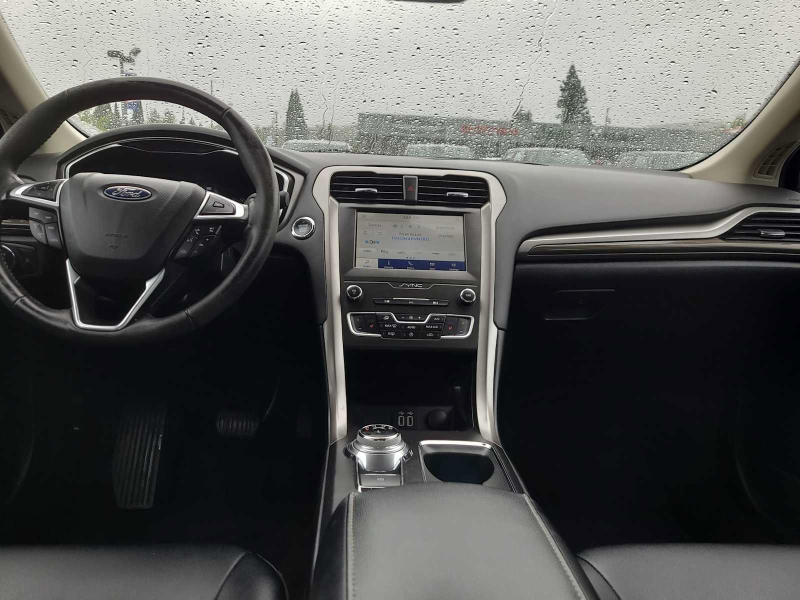 Used 2020 Ford Fusion SEL FWD image 18