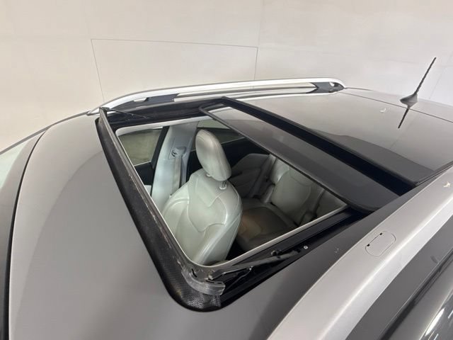 Used 2019 Jeep Cherokee Limited w/ Luxury Group AWD/4WD image 24