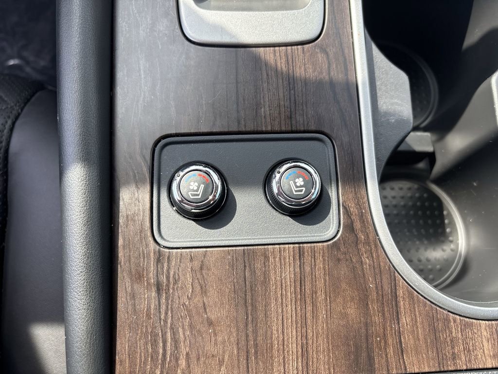 Certified 2024 Nissan Murano Platinum w/ Cargo Package image 33