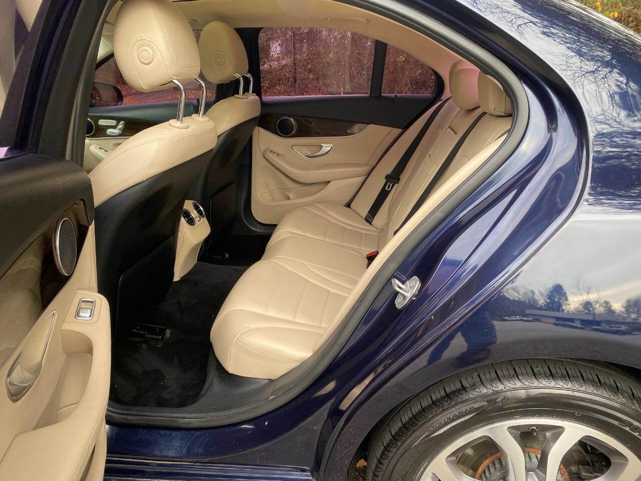 Used 2017 Mercedes-Benz C 300 4MATIC Sedan image 37