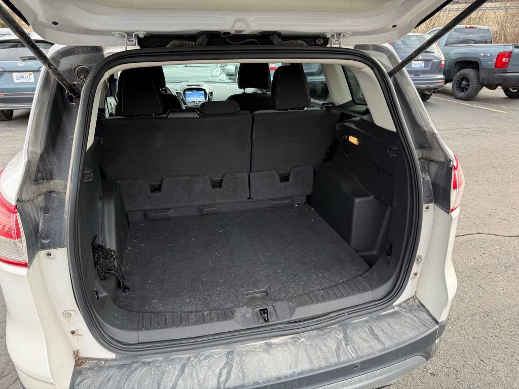 Used 2016 Ford Escape SE w/ Equipment Group 201A image 5