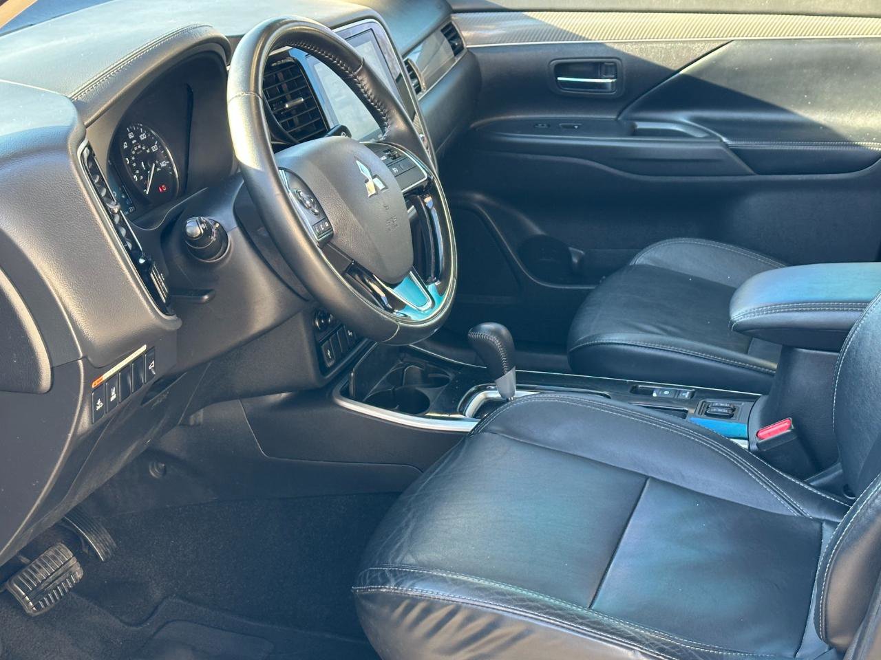 Used 2020 Mitsubishi Outlander SE image 5