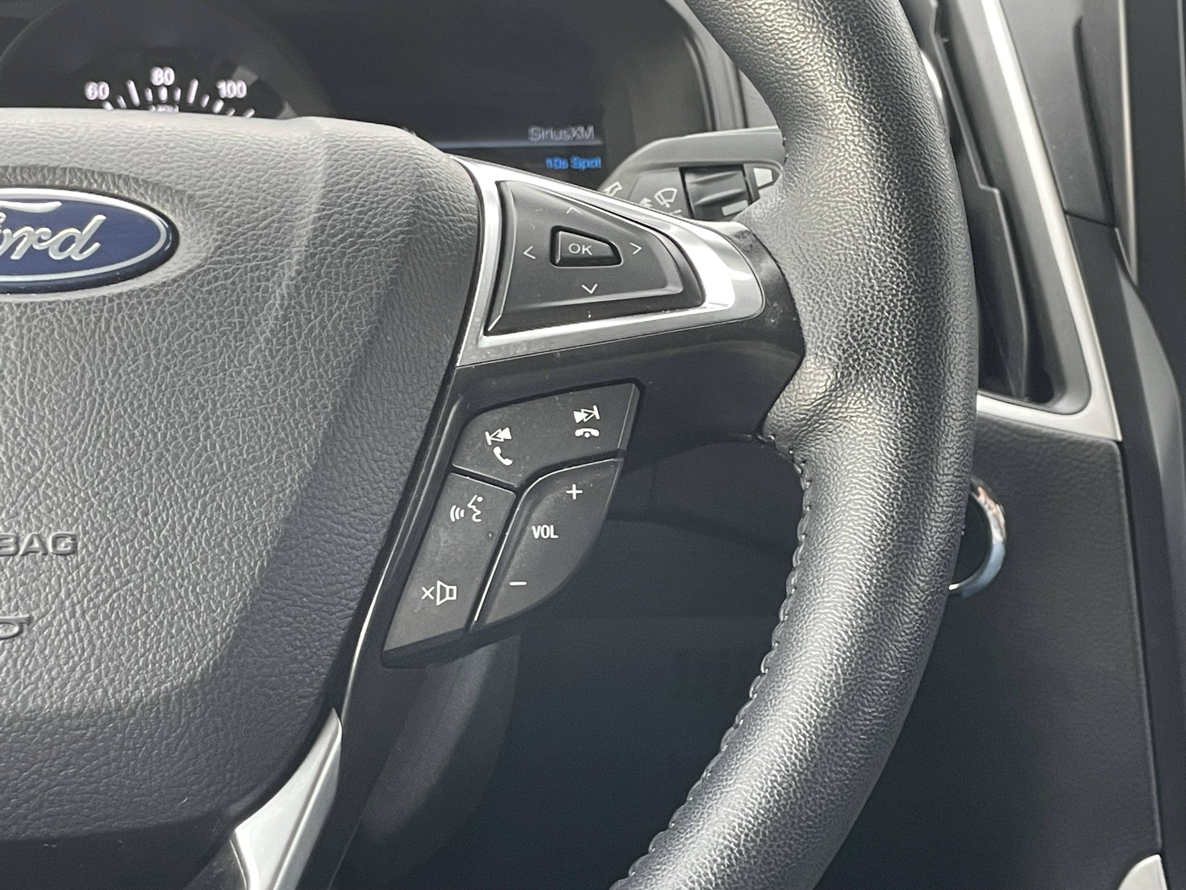 Used 2024 Ford Edge SEL w/ Convenience Package image 6