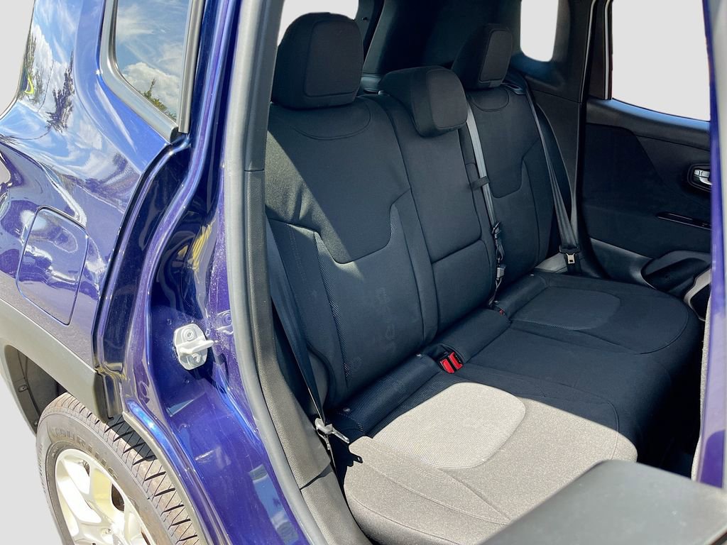 Certified 2016 Jeep Renegade Latitude image 24