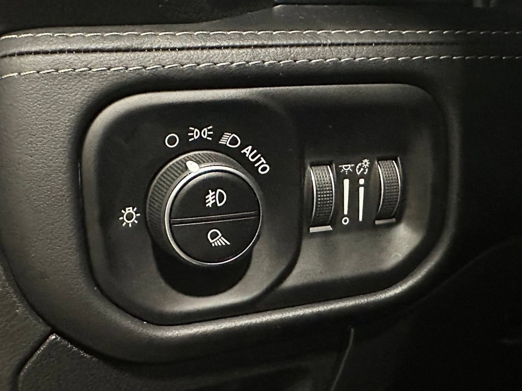Used 2023 RAM 1500 Limited w/ Body Color Bumper Group RWD image 18