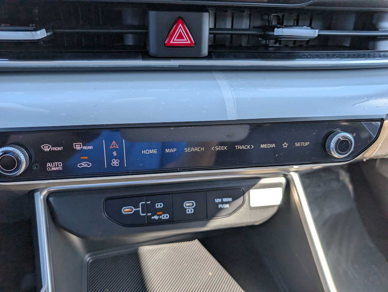 New 2027 Kia Carnival FWD image 28