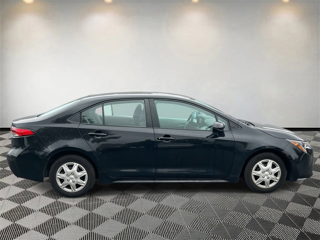 Used 2021 Toyota Corolla L image 2