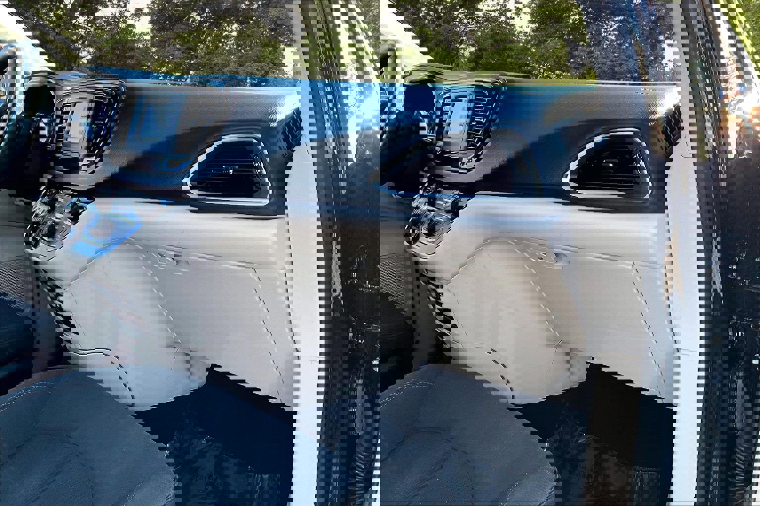 Used 2017 Chrysler Pacifica LX w/ Tire & Wheel Group image 29