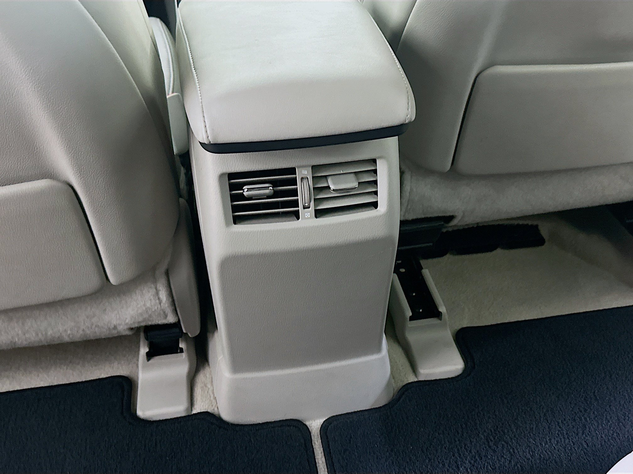 Used 2011 Lexus RX 350 2WD w/ Premium Pkg image 27
