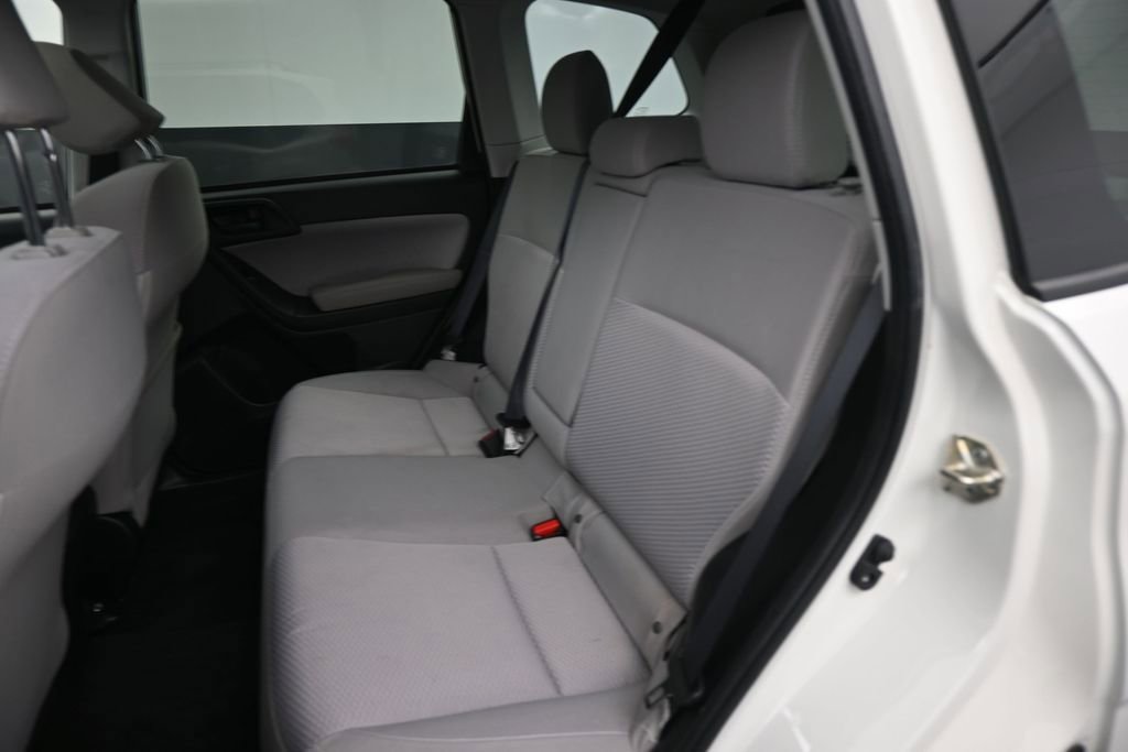 Used 2017 Subaru Forester 2.5i Premium AWD/4WD image 2